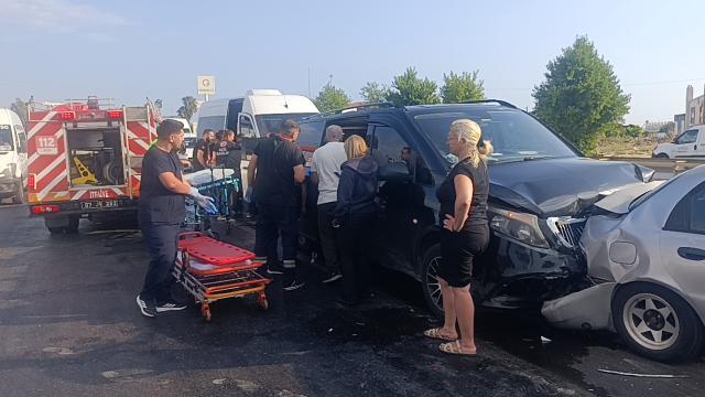 Antalya Manavgat'ta Zincirleme Kaza: 17 Yaralı