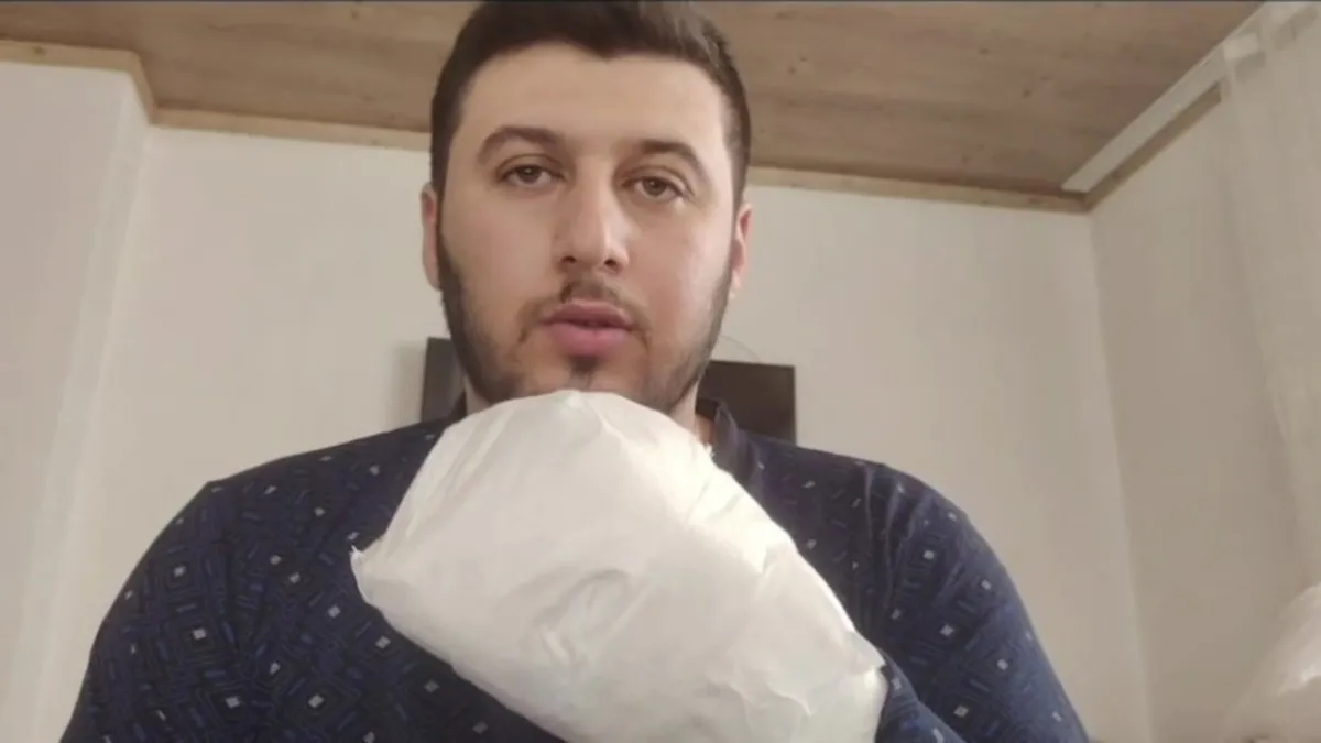 Antalya'da motokuryeye döner bıçaklı saldırı: iki parmağı koptu