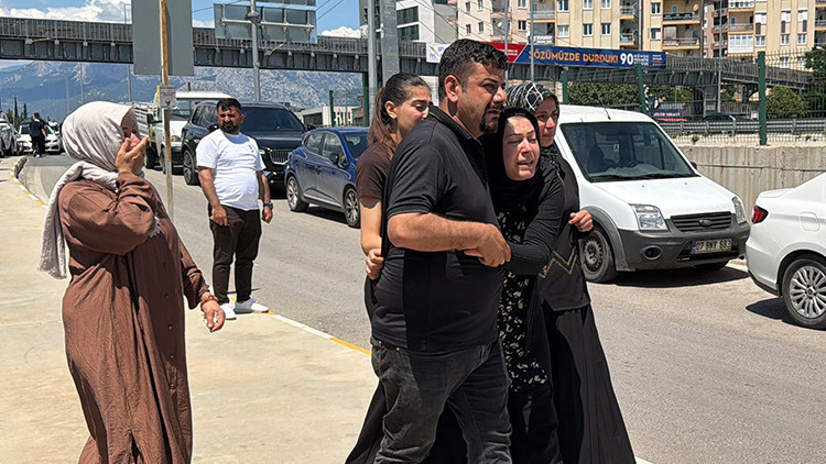Antalya'da motosiklet kazası: 14 yaşındaki çocuk hayatını kaybetti