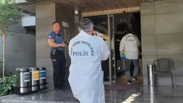 Antalya'da otel odasında ölü bulunan kişinin yanındaki kimyasal madde AFAD'ı harekete geçirdi
