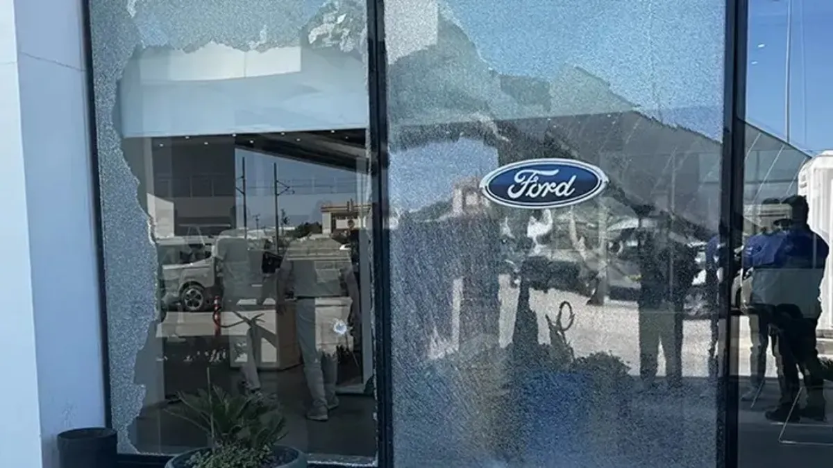 Antalya'da Otokoç servisine silahlı saldırı: 2 tutuklama