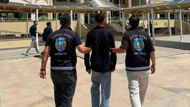 Antalya'da sosyal medyada suç içerikli paylaşım yapan şüpheli yakalandı
