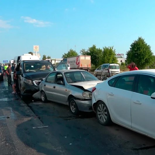 Antalya'da zincirleme kaza: 17 yaralı