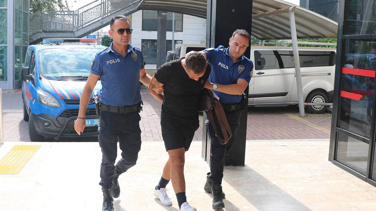 Antalya'da polise hakaret: Yabancı uyruklu şahıs gözaltına alındı