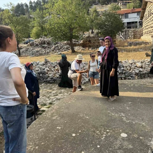 Antalya'daki 55 Kişilik Tarihi Köy Turistlerin Gözdesi Oldu