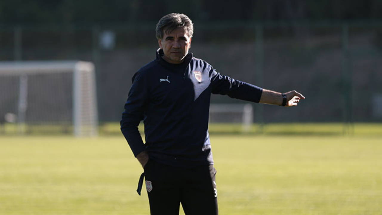 Antalyaspor Osman Özköylü ile Anlaştı