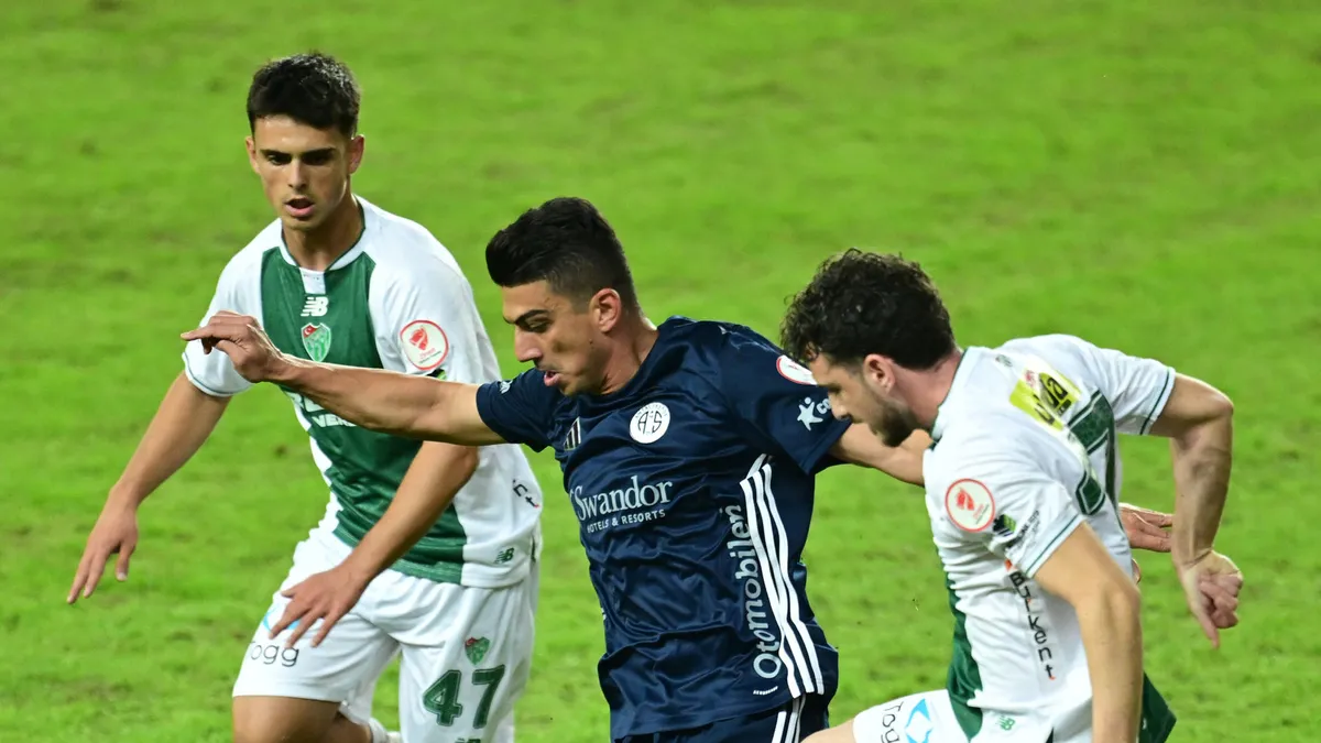 Antalyaspor, Soner Dikmen ve Erdoğan Yeşilyurt ile Yeniden Anlaştı