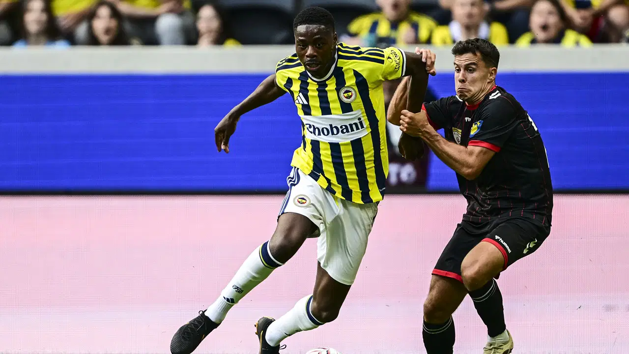 Musaba: Dirk Kuyt ile Aramızda Özel Bir Bağ Var