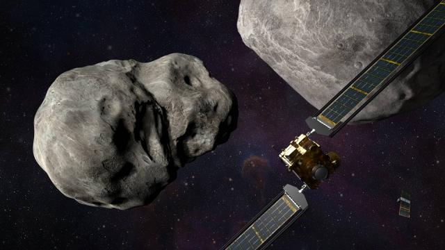 Apophis göktaşı 2029'da dünyaya çıplak gözle görülecek