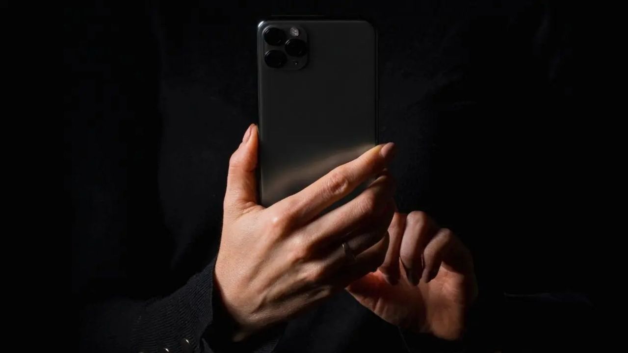Apple, iPhone Hırsızlığına Karşı Otomatik Kilit Sistemini Test Ediyor