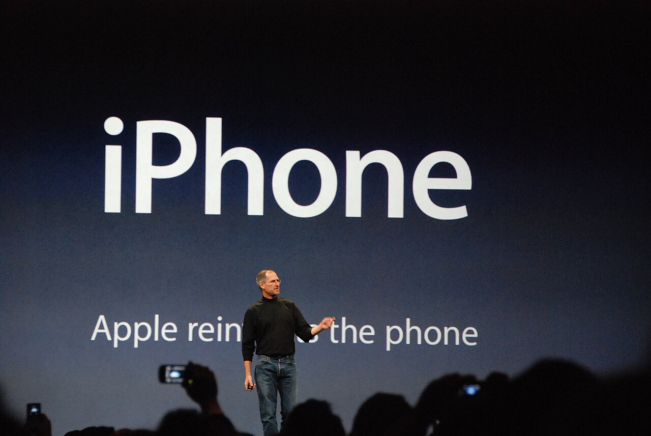 Apple, Küresel Akıllı Telefon Gelirlerinin Yarısını Tek Başına Topladı