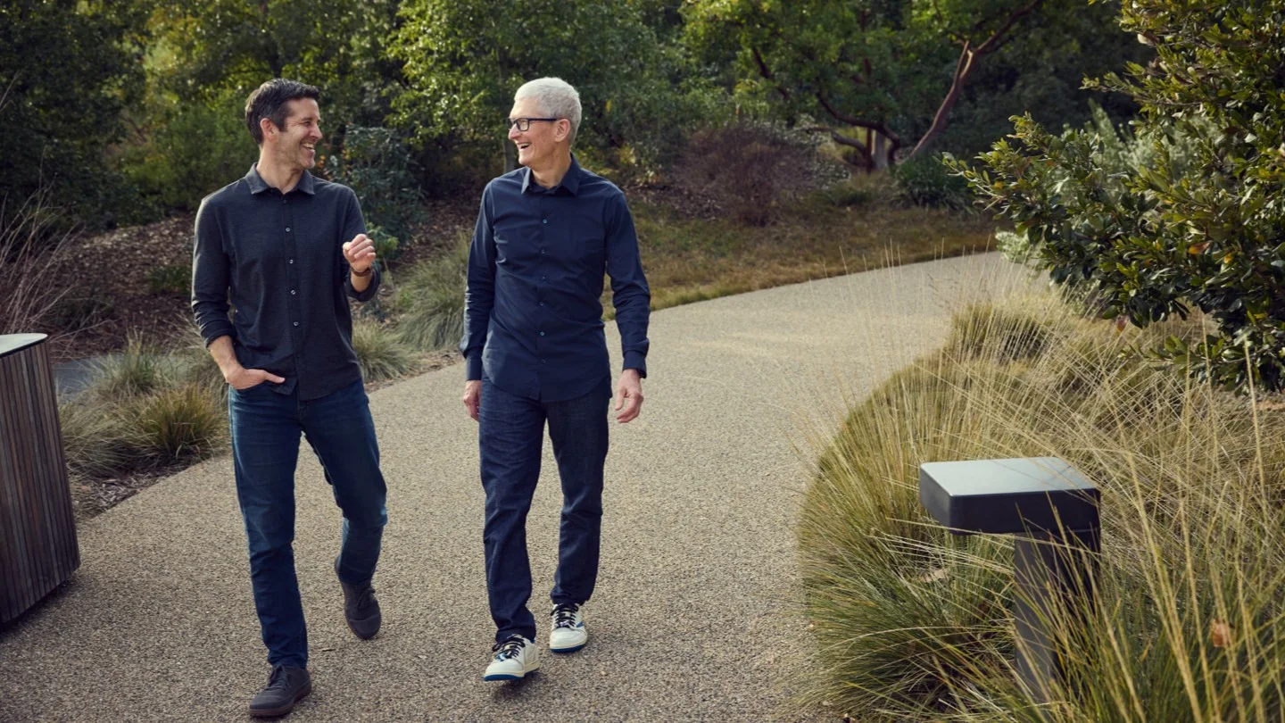 Apple'da Liderlik Değişimi: John Ternus Tim Cook'tan Devralıyor