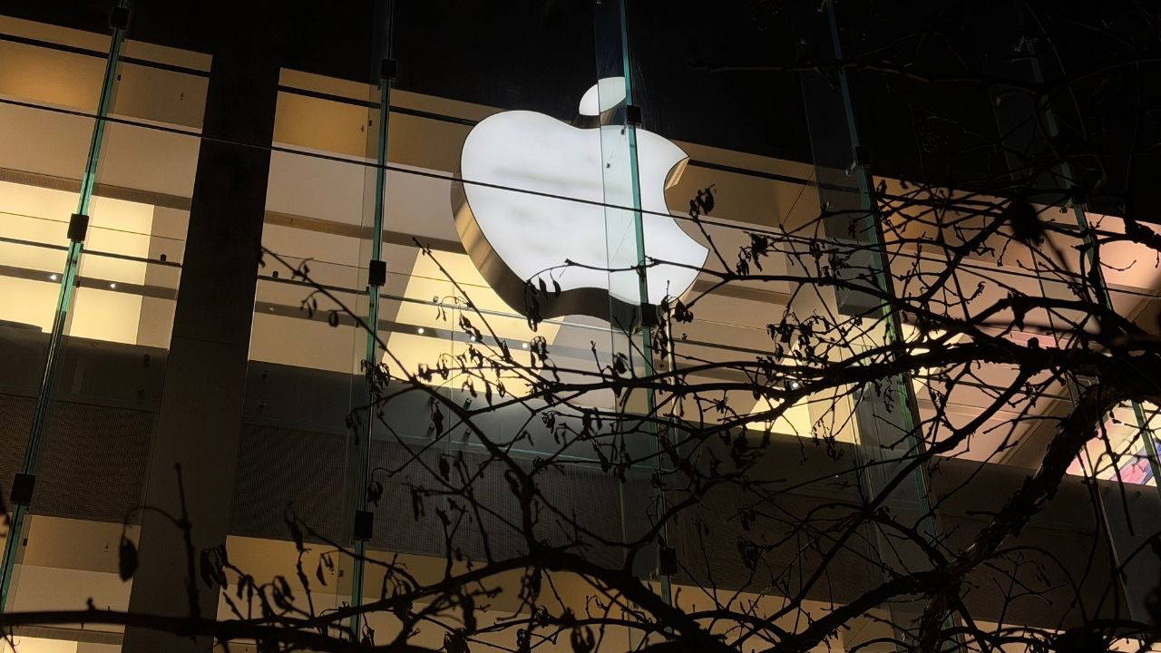 Apple, ticari sırlarını çaldığı iddiasıyla eski çalışanları ve OpenAI'ı dava etti