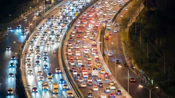 Araç içi görüntü ve ses cihazlarına yeni yasaklar getirildi