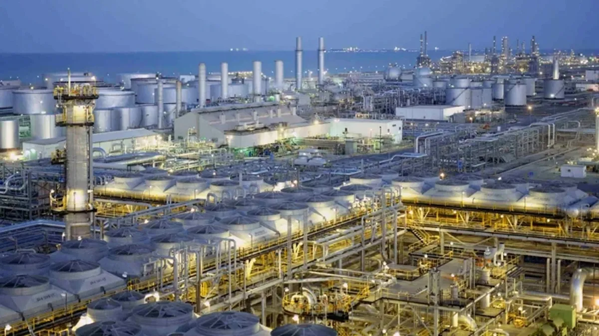 Aramco Genel Merkezi Yakınında Patlama Sesleri: Reuters