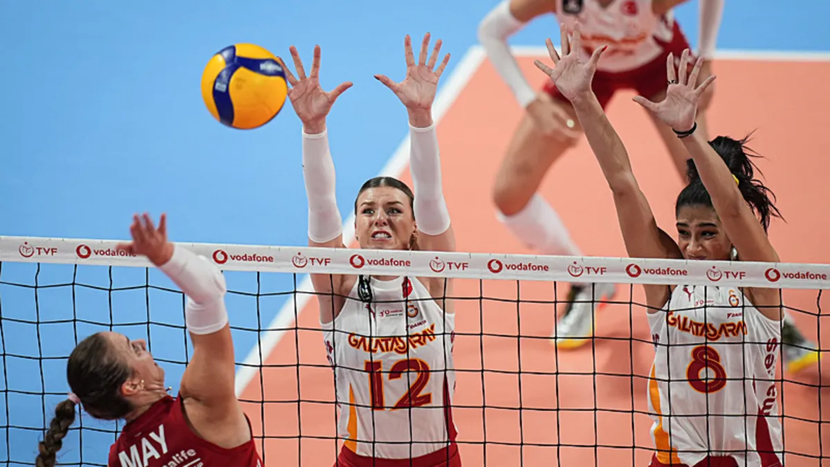Vodafone Sultanlar Ligi: Aras Kargo, Galatasaray Daikin'i 3-2 mağlup etti