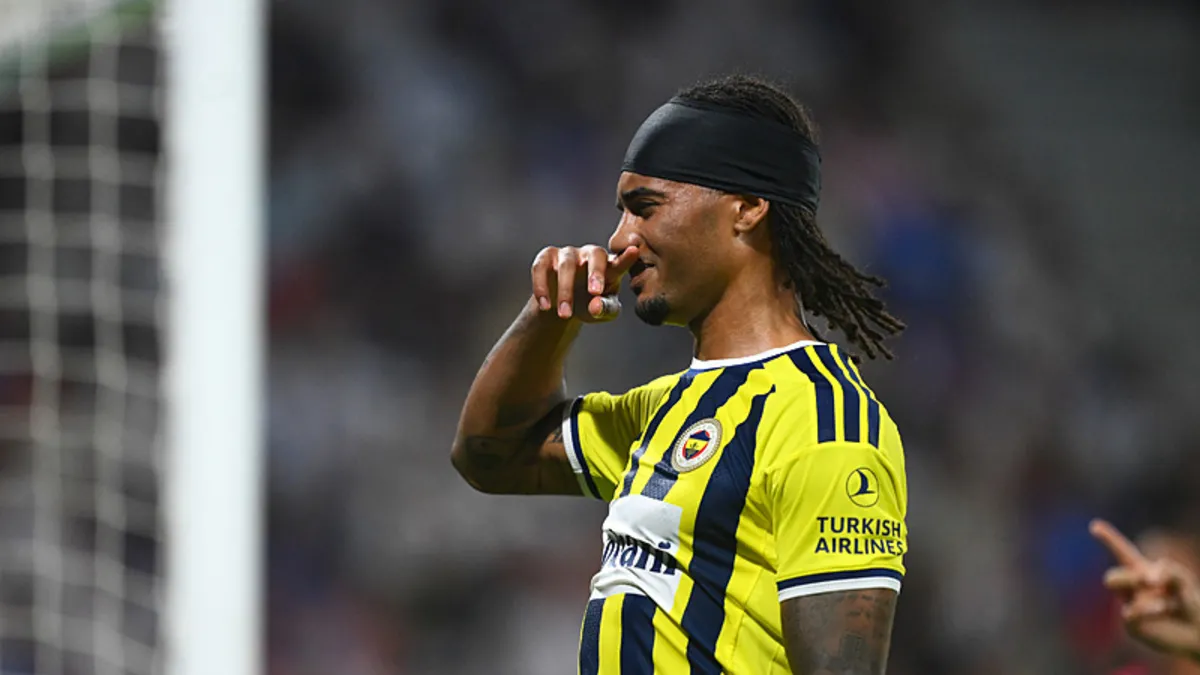 Archie Brown: Fenerbahçe'nin Lyon Zaferi Tarihi Bir An