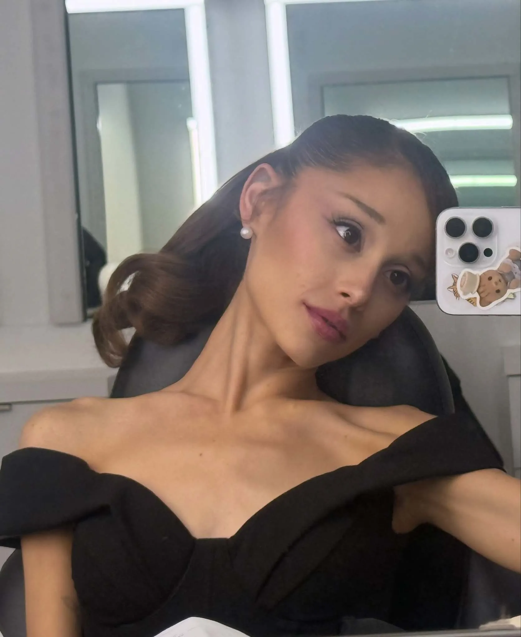 Ariana Grande'den Yayımlanmamış Şarkıları İçin Hacker'lara Dava
