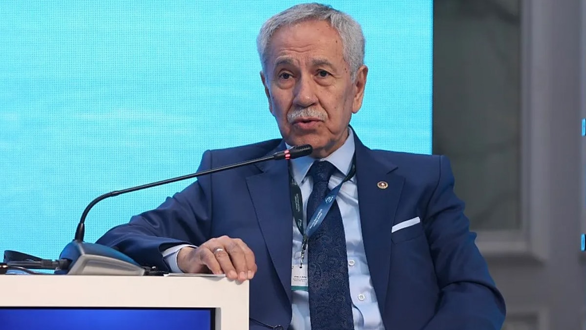 Arınç'tan Tutuklu CHP'li Başkanlara Destek: "Ahlaklı İnsanlar