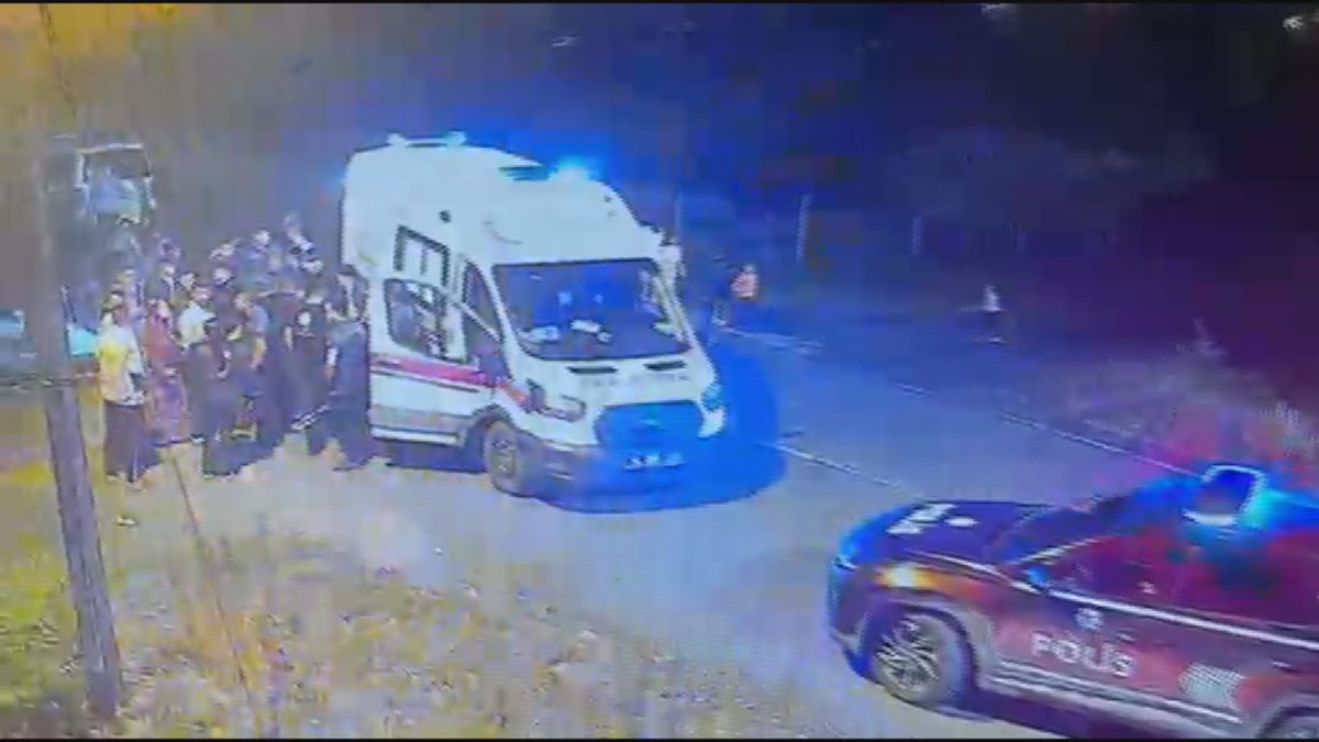 Arnavutköy'de Minibüs Kazası: 1 Ölü, 2 Yaralı