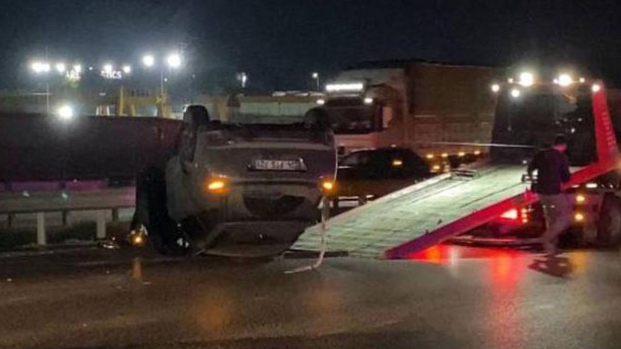 Arnavutköy'de zincirleme kaza: Otomobil takla attı, 1 yaralı