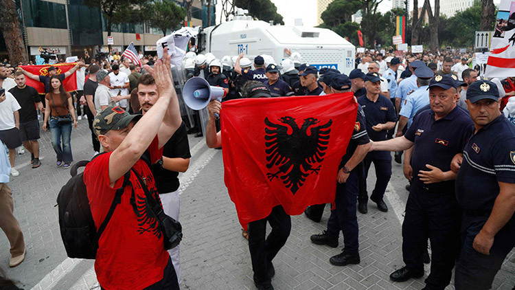 Arnavutluk'ta Trump bağlantılı turizm projesine protesto