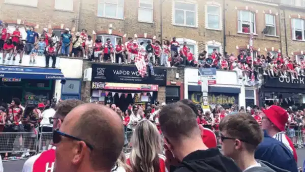 Arsenal'in Şampiyonlar Ligi'ndeki Hazin Yenilgisi ve Taraftar Sadakati