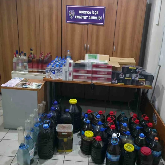 Artvin'de 304 Kilo Kaçak Bal ve Sahte Alkol Operasyonu: 1 Tutuklama