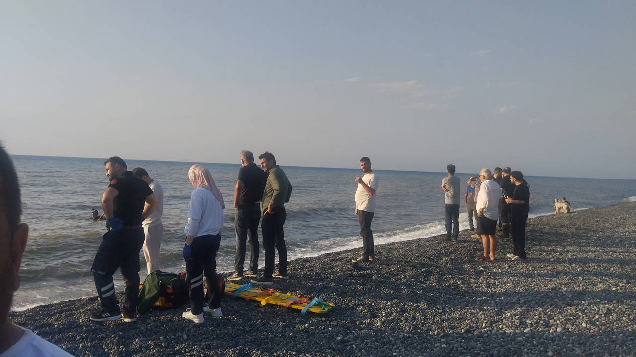 Artvin'de İranlı Çay İşçisi Denizde Boğuldu