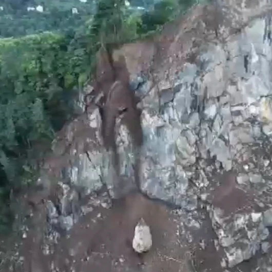 Artvin'de Tır Garajında Heyelan: 1 Ölü