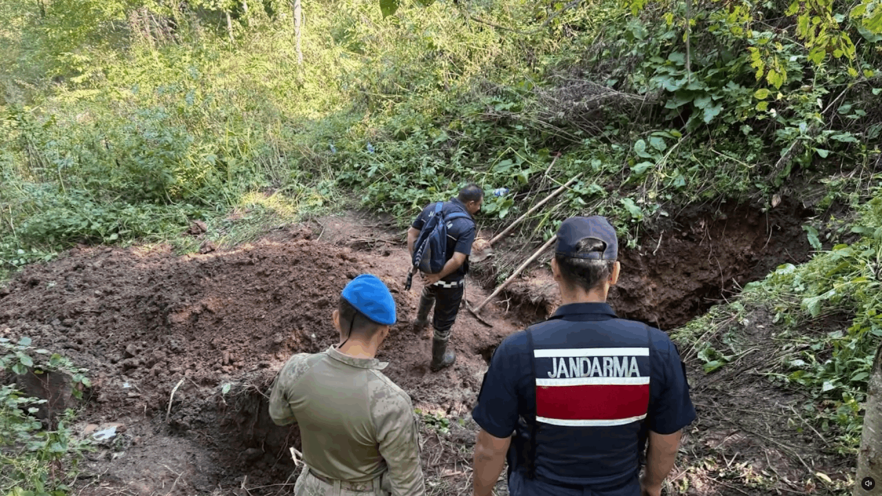 Artvin'de 30 Yıllık Sır: Mağarada Yaşayan Kocası Katletmiş