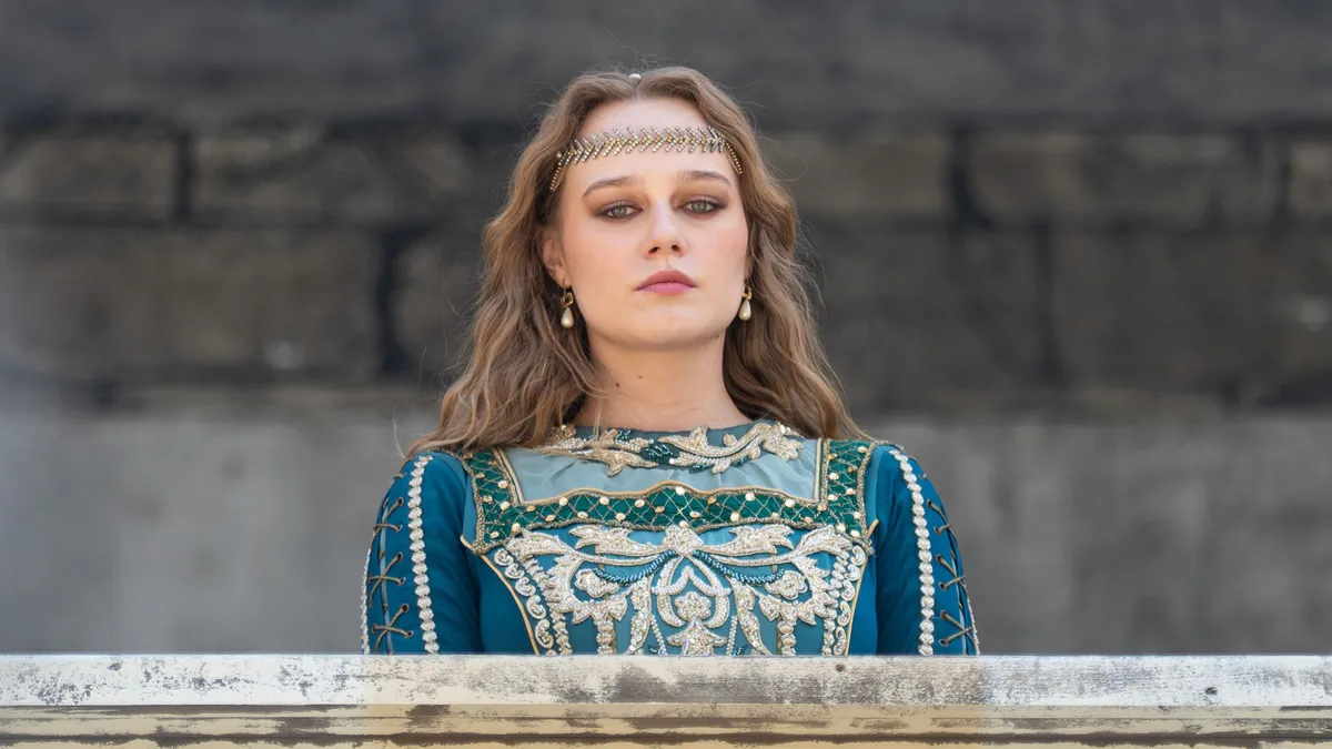 Aşk ve Taht 9 Eylül'de atv'de: Hunad Hatun Destina Olarak Ekrana Geliyor