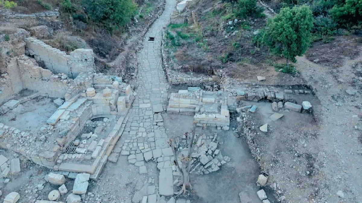 Aspendos'ta 2 bin yıllık Tiyatro Caddesi gün yüzüne çıkarıldı