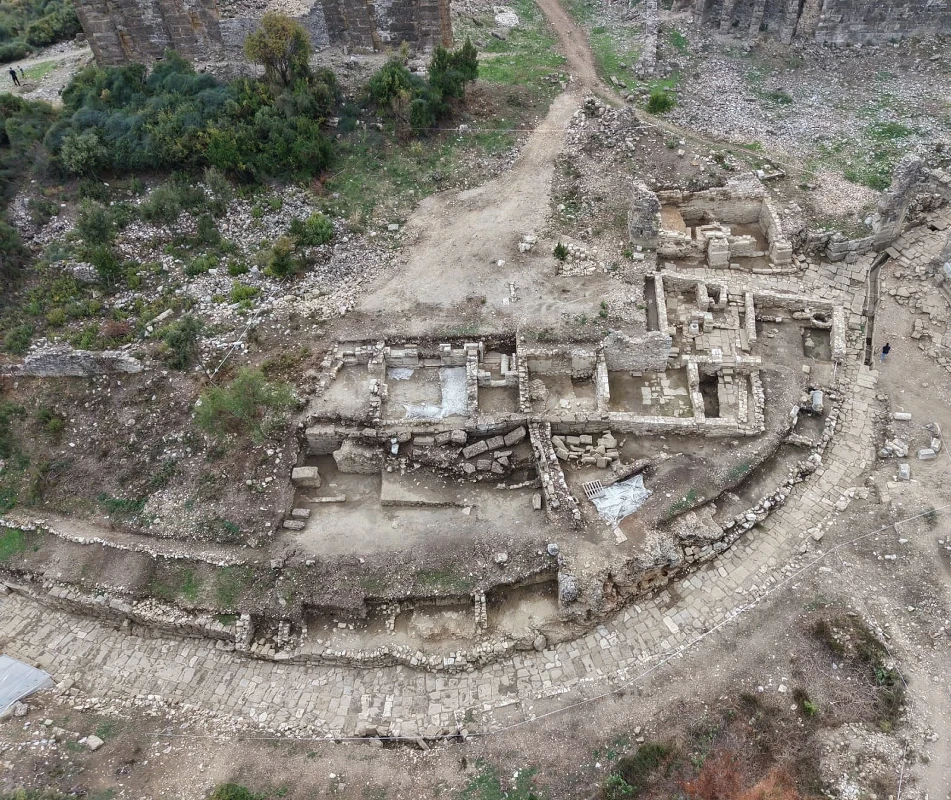 Aspendos'ta 2 bin yıllık Tiyatro Caddesi gün yüzüne çıktı