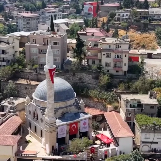 Asrın felaketinde yıkılan tarih yeniden doğdu: Kahramanmaraş Kalesi ve Acemli Camisi açıldı