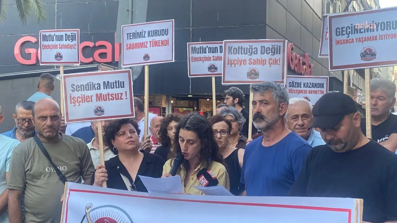 Atakum Belediyesi işçileri sendikalarını protesto etti