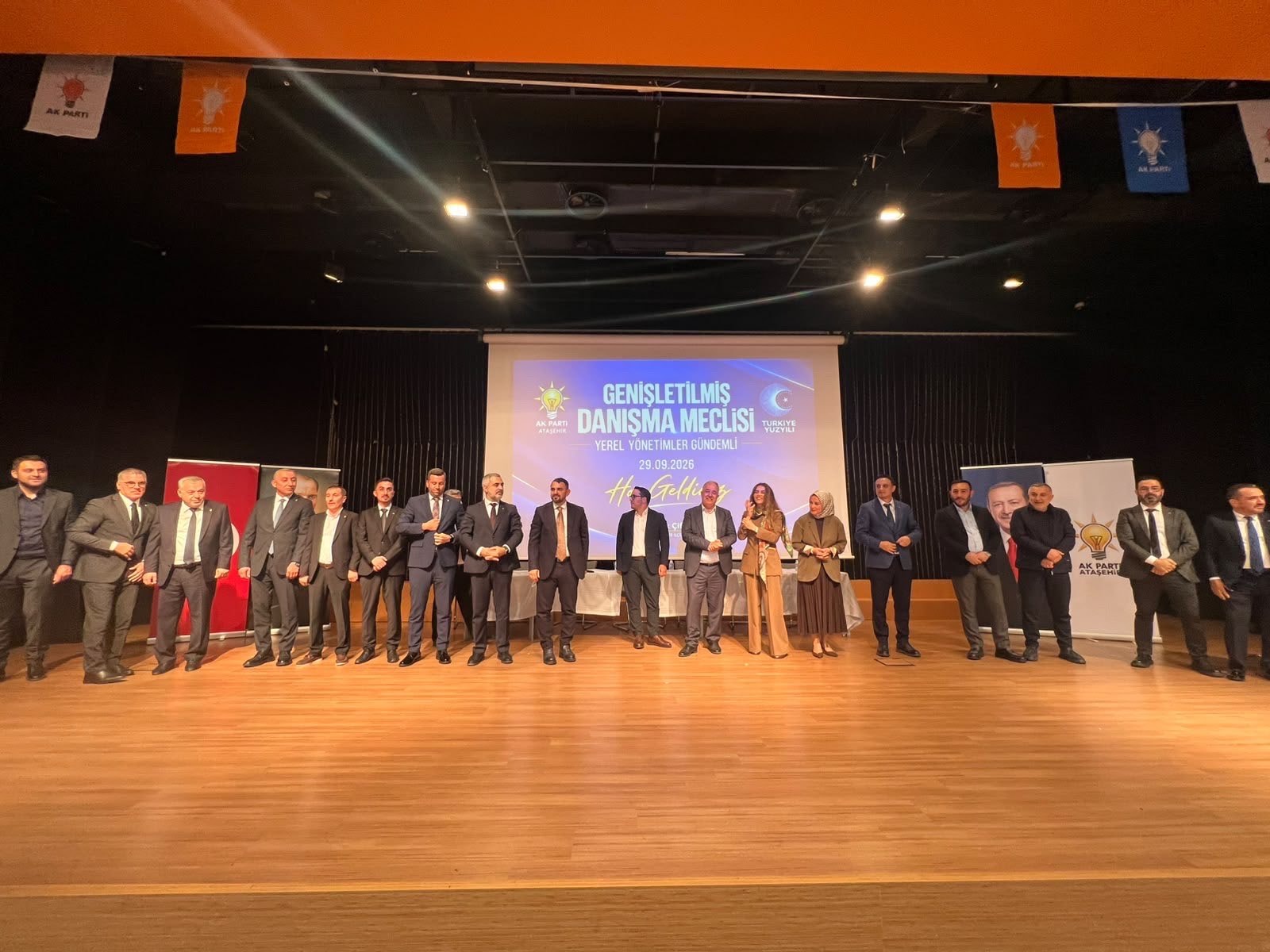 Ataşehir'de 6 CHP'li Meclis Üyesi AKP'ye Geçti