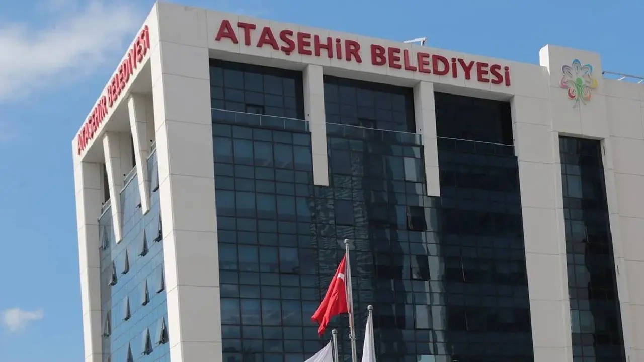 Ataşehir Belediyesi'ne operasyon: 13 gözaltı adliyeye sevk edildi
