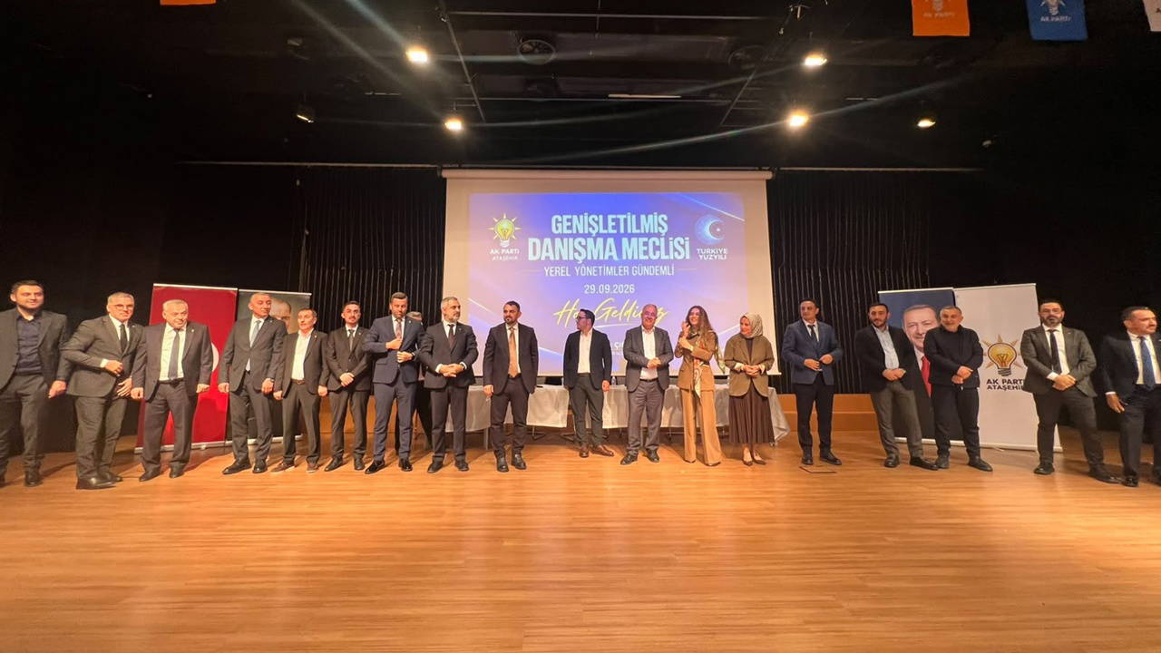 Ataşehir'de Siyasi Deprem: 6 CHP'li Üye AKP'ye Geçti