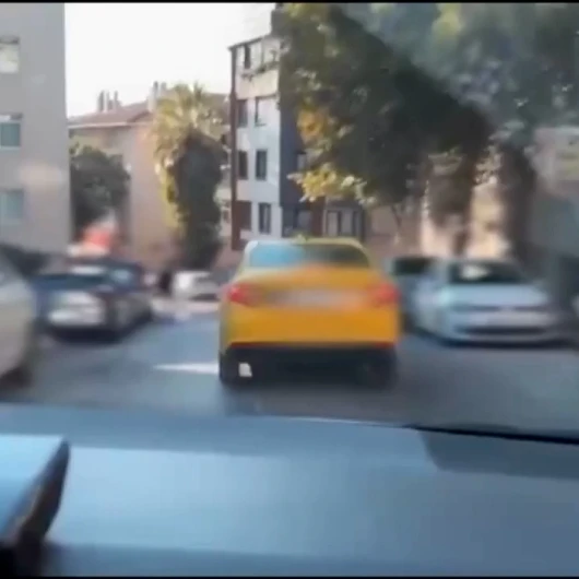 Ataşehir'de ticari taksiyle uyuşturucu sevkiyatı: 2 gözaltı