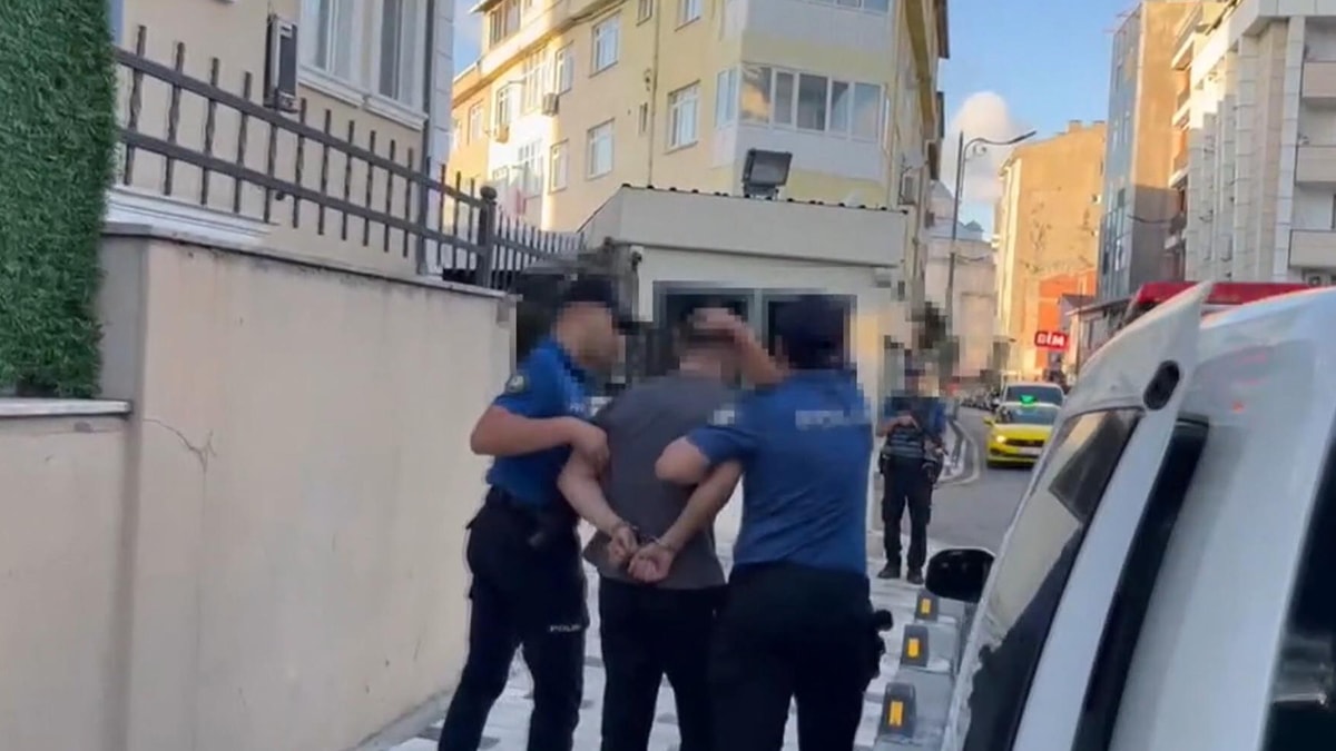Atatürk'e Hakaret İddiasıyla Gözaltına Alındı