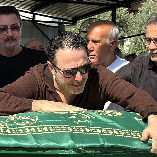 Atilla Taş'ın acı günü: Kızı Sezen Taş toprağa verildi