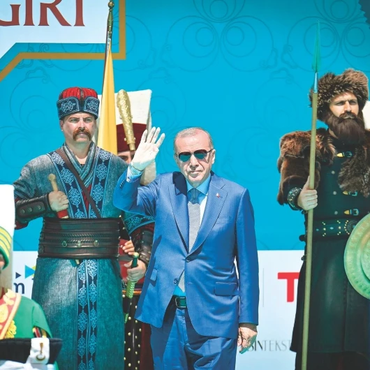 Atımızın Kuyruğunu Bağladık: Malazgirt'ten Türkiye Yüzyılı'na
