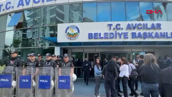 Avcılar Belediyesi'ne yolsuzluk operasyonu: 13 gözaltı