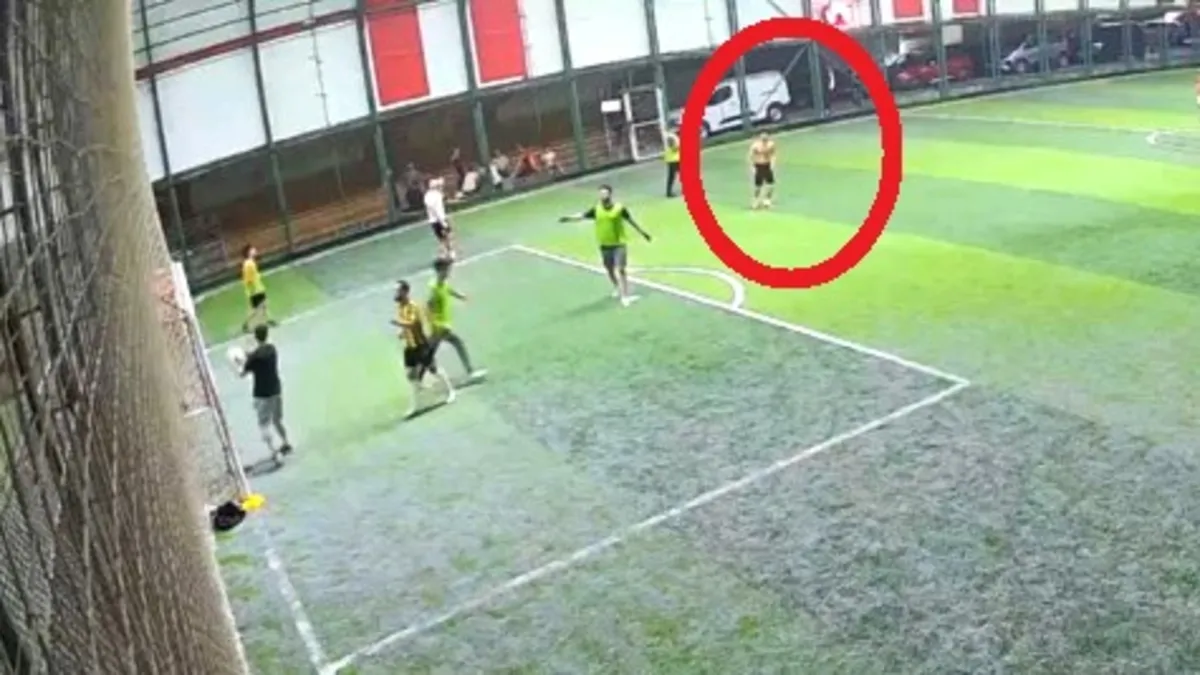 Avcılar'da Halı Saha Maçında Fenalaşan 20 Yaşındaki Genç Hayatını Kaybetti