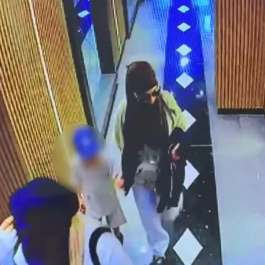 Avcılar'da Çocuğuyla Hırsızlık Girişimi Kamerada