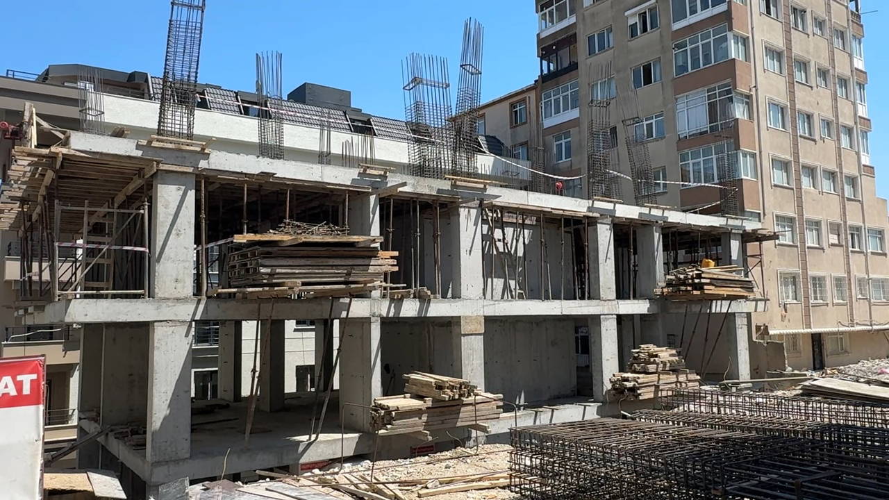 Avcılar'da İnşaat İşçisi Düşerek Hayatını Kaybetti