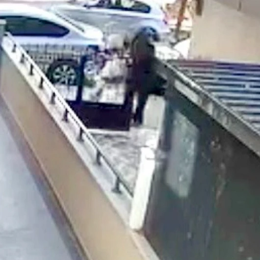 Avcılar'da Kadın Kılığında Altın ve Döviz Soygunu