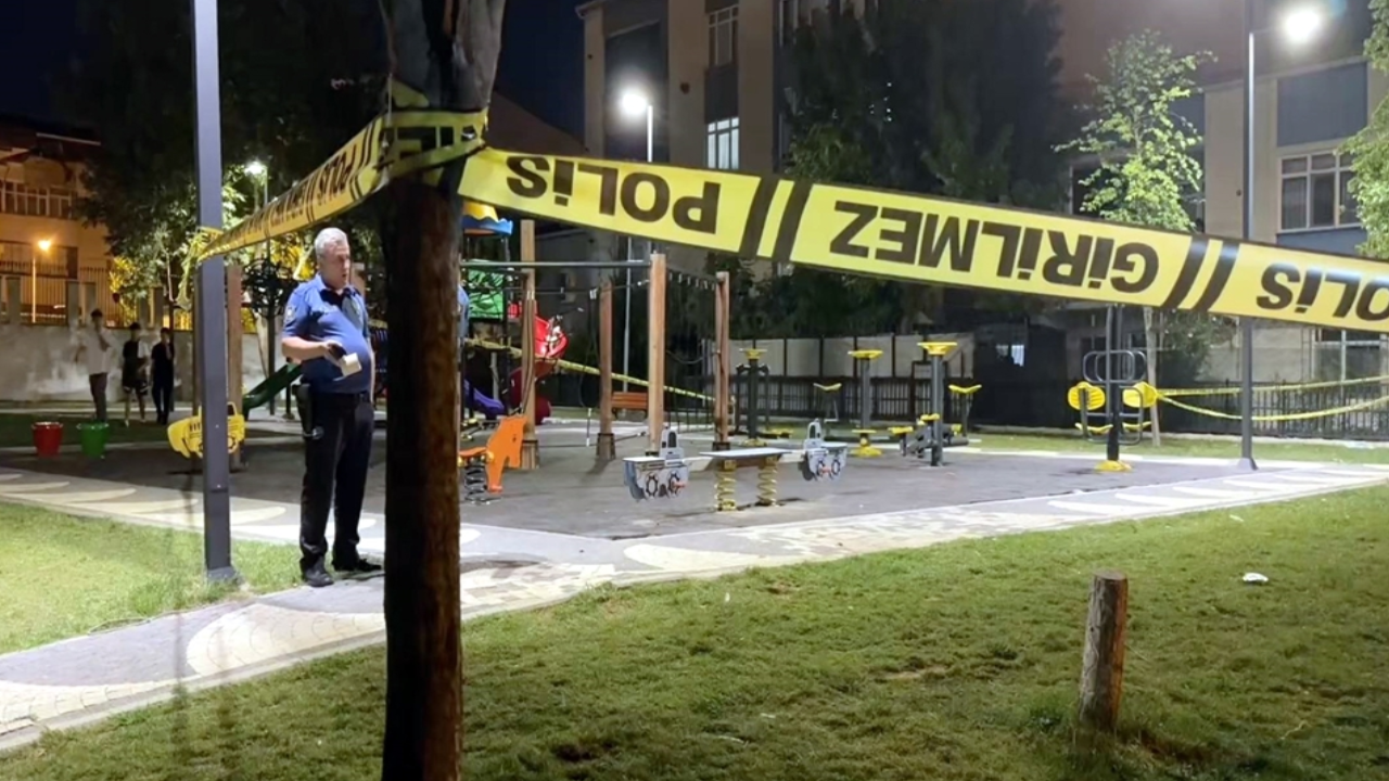 Avcılar'da Parkta Silahlı Saldırı: 15 Yaşındaki Şüpheli Gözaltında
