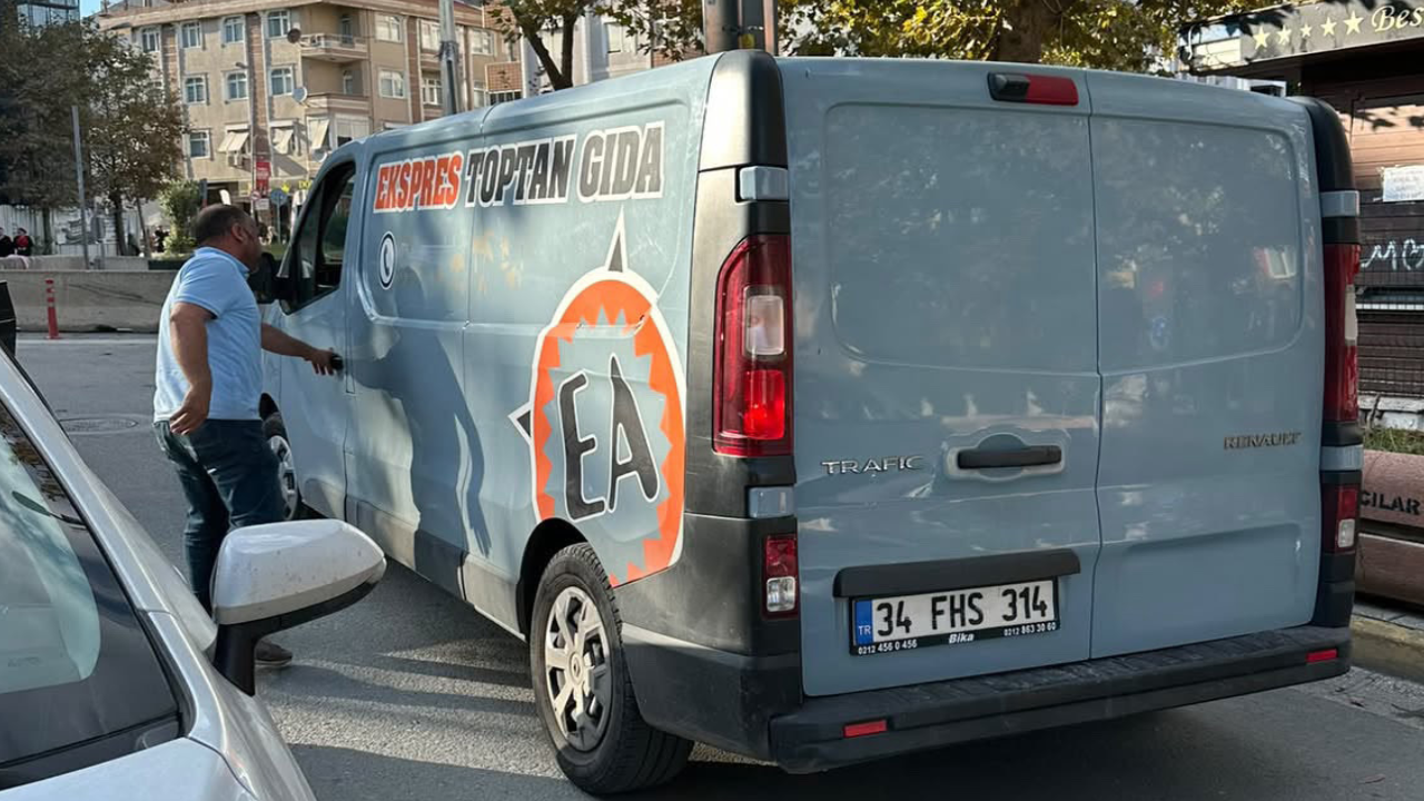 Avcılar'da Ters Yönden Giden Sürücü Esnafa Saldırdı